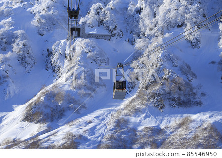 Snowy mountain Tateyama Ropeway Tateyama Kurobe Alpine Route 85546950