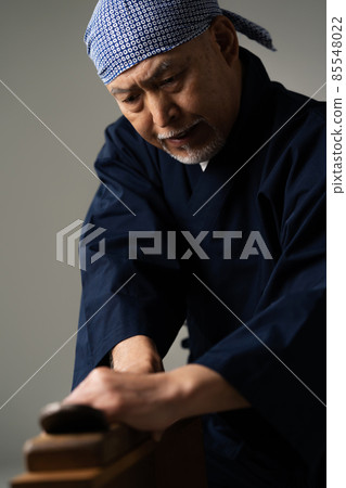 工匠木匠 Kanna 老人 85548022
