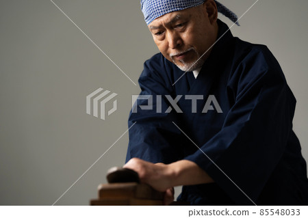 Craftsman carpenter Kanna senior man Craftsman carpenter Kanna senior man 85548033