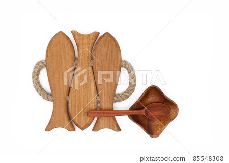 Fish shaped natural wood serving tray with rope handles 85548308