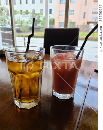 Cafe juice and tea 85550925
