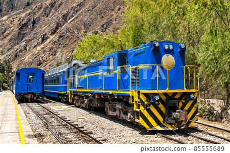 Train to Machu Picchu at Ollantaytambo in Peru 85555689
