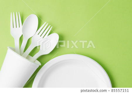 Eco friendly biodegradable paper disposable for packaging food and paper glass. 85557151