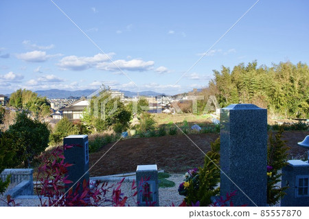 從地宮遺址眺望松江市。彌生時代有護城河的遺址。 從地宮遺址眺望松江市。彌生時代有護城河的遺址。 85557870