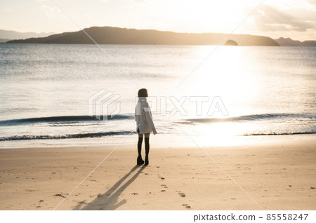 Seaside girl Seaside girl 85558247