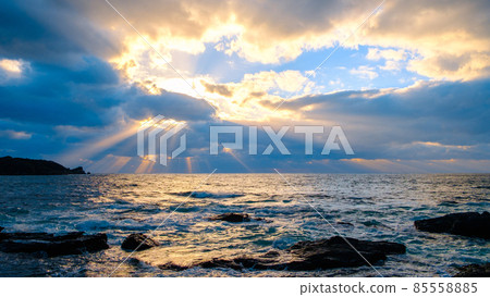 The seaside at dusk 85558885