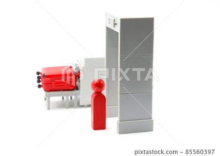 Airport baggage inspection 85560397