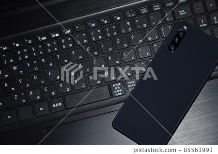 智能手機和筆記本電腦 智能手機和筆記本電腦 85561991
