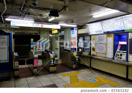 Shin-Nakano Station M05 No. 2 ticket gate Shin-Nakano Station M05 No. 2 ticket gate 85563282