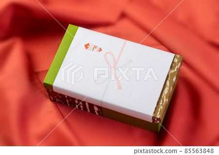 帶紙的禮物 85563848