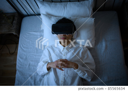 VR 床 男人 85565634