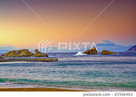 Kumomi Port in the evening 85566463