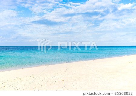 沖繩縣宮古島與那葉前濱海灘的風景 沖繩縣宮古島與那葉前濱海灘的風景 85568032