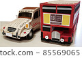 倫敦巴士和雪鐵龍 85569065