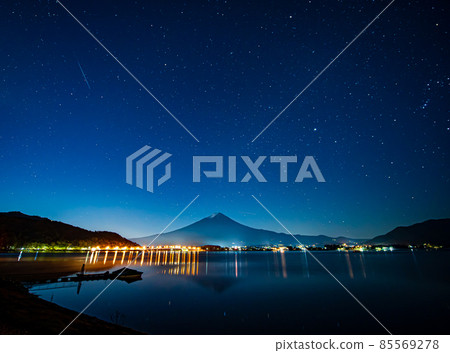 河口湖夜景 85569278