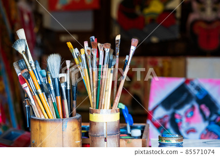 Scenery of the workshop to make a Japanese kite Scenery of the workshop to make a Japanese kite 85571074
