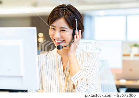 Operator's young woman Shooting cooperation: WEEK Shibadaimon (Sun Frontier Fudousan) Operator's young woman Shooting cooperation: WEEK Shibadaimon (Sun Frontier Fudousan) 85572000