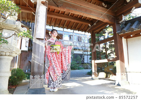 Pre-adult shooting Japanese woman in furisode location shooting in Japanese location Pre-adult shooting Japanese woman in furisode location shooting in Japanese location 85572257