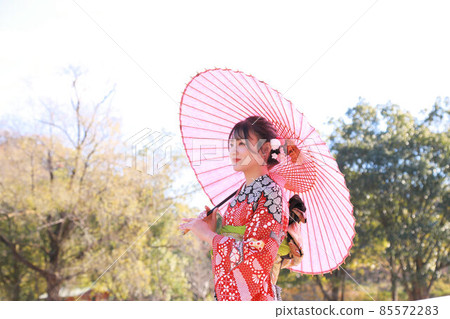 在日本外景拍攝的furisode外景地拍攝成人前日本女人 85572283