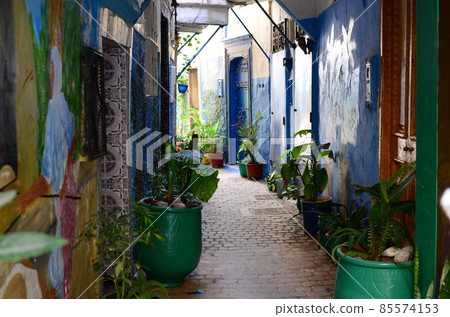 Back alley in Tangier, Morocco 85574153