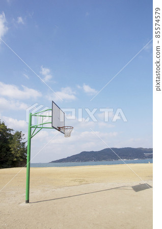 Seaside basketball goal 85574579