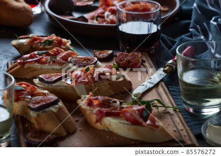 spanish appetizers with wine spanish appetizers with wine 85576272