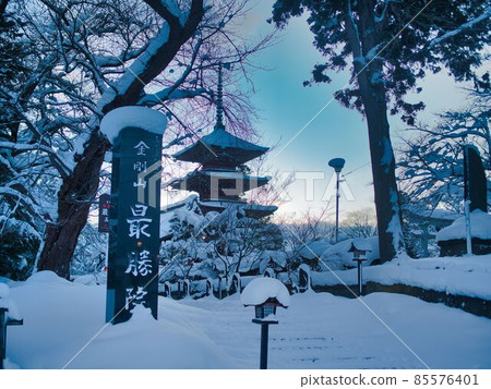 弘前市冬季西書院五層塔 弘前市冬季西書院五層塔 85576401