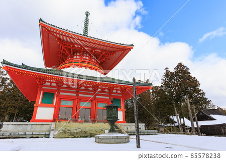 Koyasan, a World Heritage Site with snow makeup Koyasan, a World Heritage Site with snow makeup 85578238