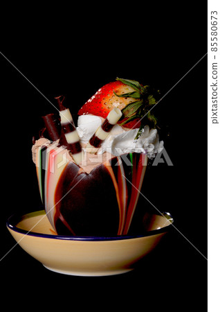 Chocolate Strawberry Mousse 85580673