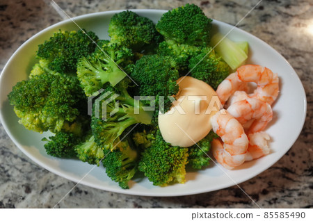 Shrimp and broccoli salad Shrimp and broccoli salad 85585490