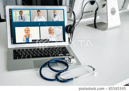 Telemedicine service online video call for doctor to actively chat with patient Telemedicine service online video call for doctor to actively chat with patient 85585505