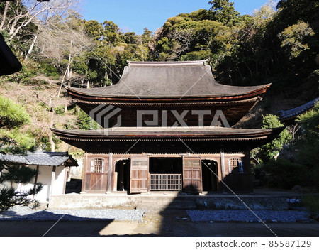Engakuji temple shariden 85587129