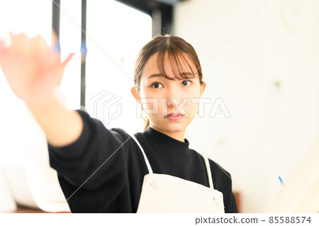 藝術女性 藝術女性 85588574