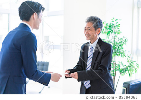 名片交換名片 85594063