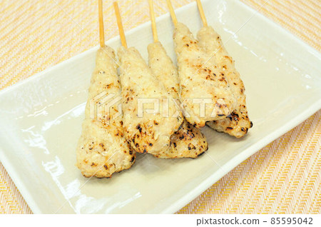 Yakitori Tsukune Skewers 85595042