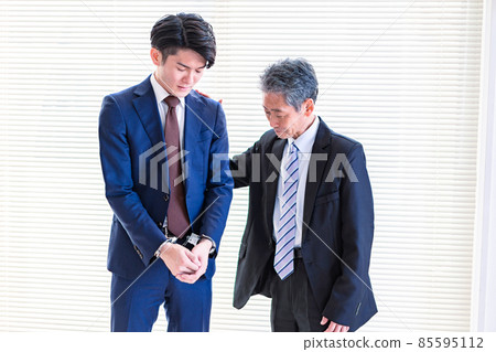被捕的商人和老闆 被捕的商人和老闆 85595112