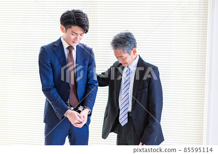被捕的商人和老闆 被捕的商人和老闆 85595114