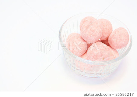 Strawberry Boule de Neige 85595217