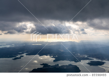 從客機看，飛機窗的風景，即將降落在新特麗亞機場 85598493