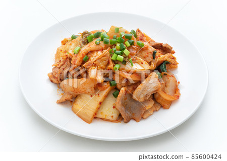 Stir-fried pork and kimchi 85600424