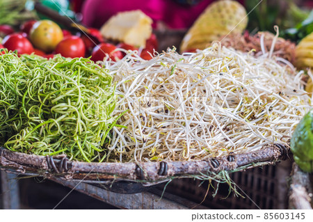 The soybean sprouts in the market are Vietnamese. Asian cuisine concept. The soybean sprouts in the market are Vietnamese. Asian cuisine concept. 85603145
