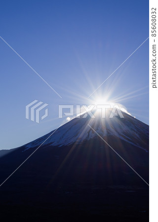 新年鑽石 從富士山和龍岳看壯觀的景色 85608032
