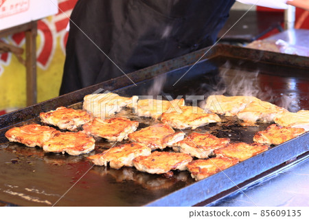 地攤雞扒鐵板燒 85609135