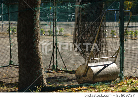 Roller for leveling the grounds of junior high school grounds 85609757