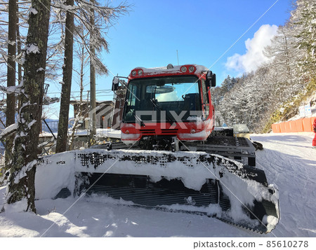 雪地車皮斯滕坡毛毛蟲滑雪場 雪地車皮斯滕坡毛毛蟲滑雪場 85610278