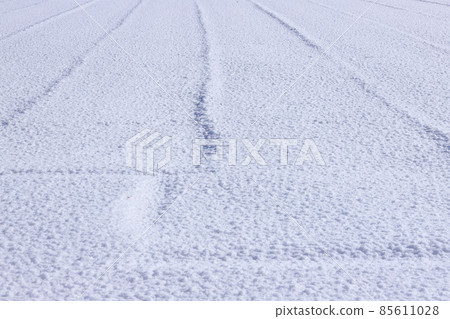 積雪的田野 積雪的田野 85611028