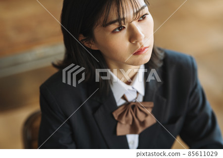 高中女生肖像 85611029