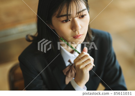 高中女生肖像 高中女生肖像 85611031
