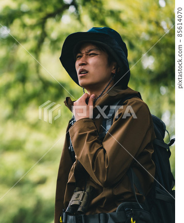 Dehydration during mountaineering 85614070