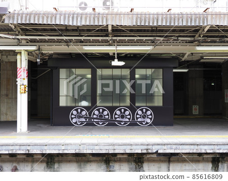 Waiting room designed for JR Takasaki Station SL (wheels) 85616809
